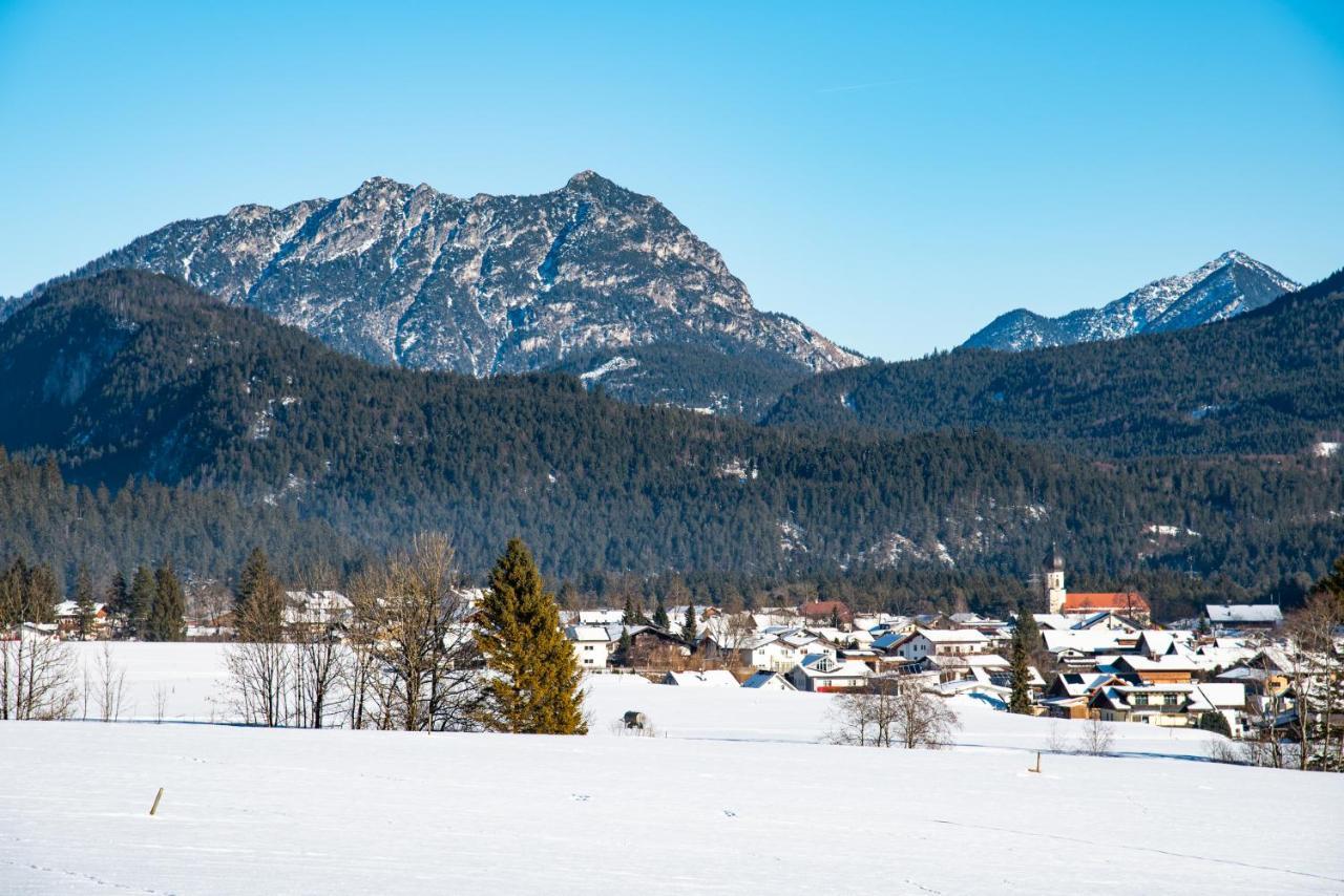 Ferienhaus Oberhof Weissenbach am Lech Exteriör bild