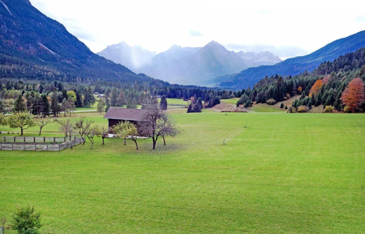 Ferienhaus Oberhof Weissenbach am Lech Exteriör bild